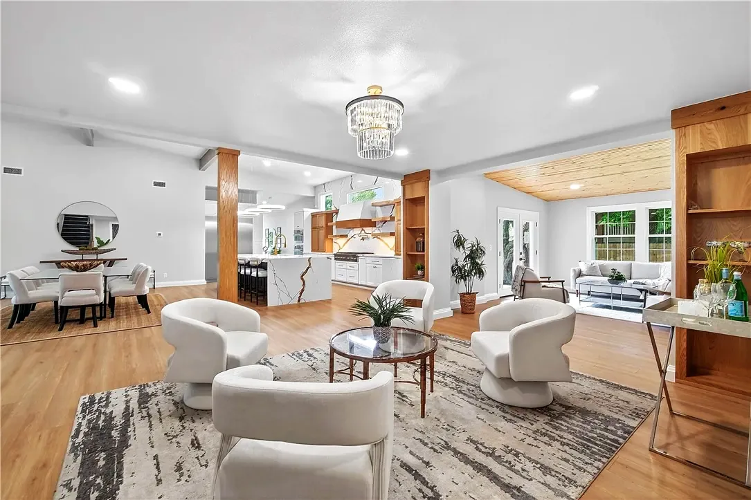 Dixieland Estate